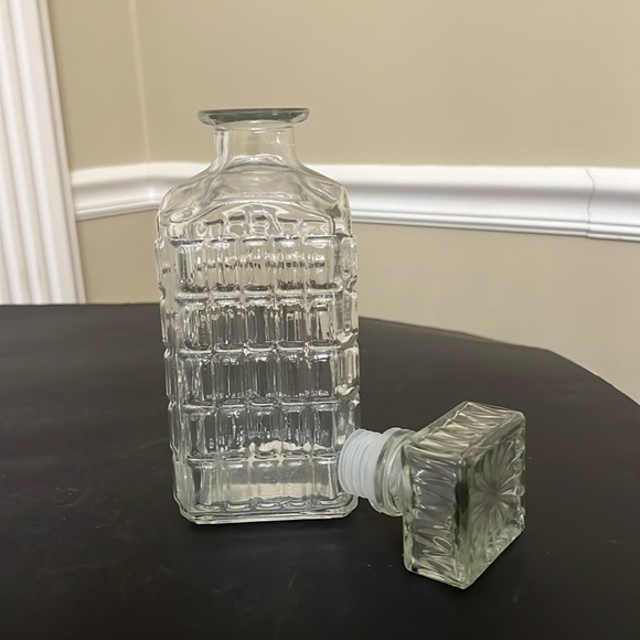 Always Home 28 Ounce Liquor Decanter Carafe Barware Bottle - Picture 4 of 8